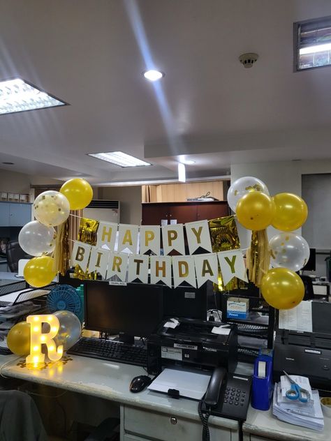 Try this simple birthday office decoration in a limited space. Birthday Decor Office Desks, Office Happy Birthday Decorations, Decorate Desk For Birthday, Office Door Birthday Decorations, Decorate Office For Birthday, Desk Birthday Decorations Office, Birthday Desk Decorations, Birthday Desk Decorations Offices, Birthday Cubicle Decorations