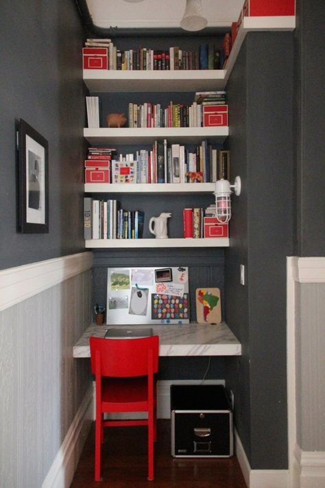 Yes, You Can Fit A Home Office Into Your Tiny Home Small Corner Desk, Desk Nook, Tiny Home Office, Tiny Office, Small Space Office, Closet Office, Small Home Offices, Office Nook, Study Nook