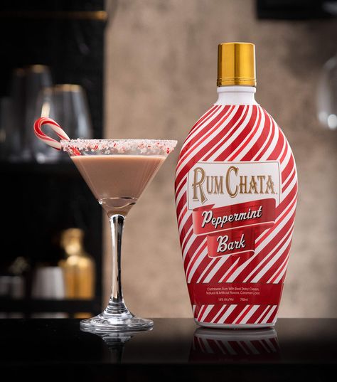 RumChata Releases 2020 Holiday Set Featuring Peppermint Bark Liqueur - Chilled Magazine Rumchata Peppermint Bark Drinks, Peppermint Bark Rumchata Recipes, Peppermint Rumchata Recipes, Rumchata Cocktails, Rumchata Drinks, Rumchata Recipes, Rum Chata, Holiday Martinis, Peppermint Martini