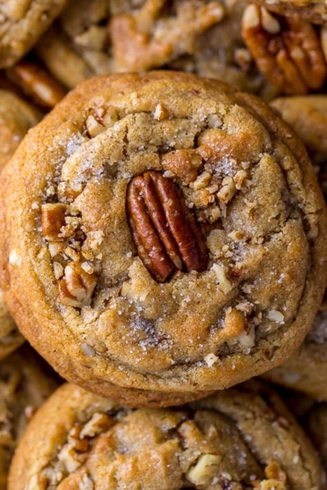 Brown Butter Pecan Cookies, Cookies With Pecans, Heavenly Recipes, Butter Pecan Cookies, Thanksgiving Cookies, Pecan Cookies, Butter Pecan, Thanksgiving Desserts, Cookies Ingredients