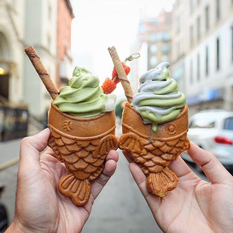 Matcha Taiyaki, Desserts Japonais, Japanese Desserts, Japanese Fish, Soft Serve Ice Cream, Japanese Dessert, Milk Shakes, Nyc Food, Ice Cream Cones