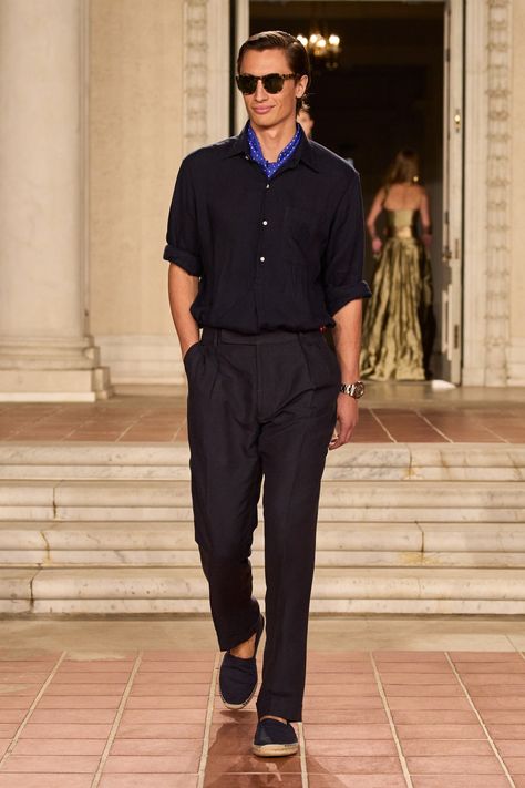 Ralph Lauren Spring 2023 Ready-to-Wear Collection | Vogue Ralph Lauren Ss23 Men, Ralph Lauren Spring 2023 Ready To Wear, Mens Linen Outfits Wedding, Ralph Lauren Spring Summer 2023, 70s Outfits Disco, Mens 70s Outfits, Ralph Lauren Men Outfits, Ralph Lauren Spring Summer, Mens Linen Outfits