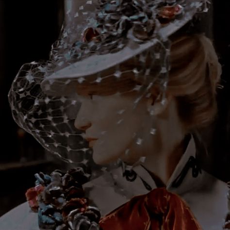 Crimson Peak Aesthetic, Edith Cushing, Thomas Sharpe, Mia Wasikowska, Crimson Peak, Period Movies, Gothic Romance, Costume Makeup, Fire Emblem