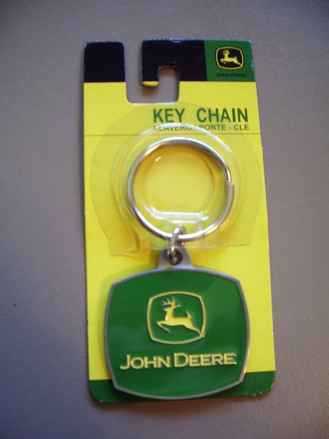 John Deere rubber logo key chain. John Deere Crafts, John Deere Pictures, John Deere Accessories, Tractor Birthday Cakes, Diy Tools Homemade, Small Tractors, Tractor Birthday, John Deere Equipment, Needful Things