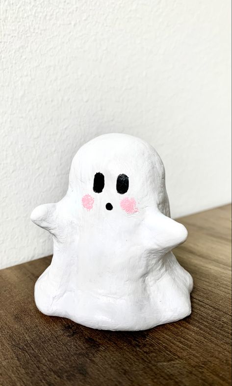 Halloween never looked so spooky and cute with this DIY Halloween Little Ghost using Airdry Clay Ghost Clay Figures, Clay Ghost Diy, Ghost Clay, Diy Halloween Home Decor, Clay Art For Kids, Clay Ghost, Halloween Haunted House Decorations, Haunted House Diy, Clay Modelling