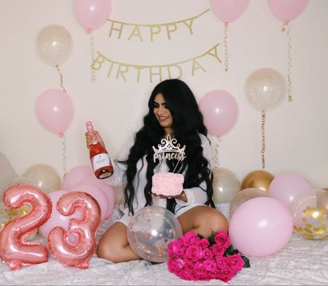 21st Birthday Diy Photoshoot, 32th Birthday Photoshoot, Diy Bday Photoshoot, Birthday Photoshoot Ideas 23, 28 Years Old Birthday Photoshoot, 21st Birthday Photoshoot With Cake, Birthday Photoshoot 23, Birthday Photoshoot Champagne, Birthday Shoot With Champagne