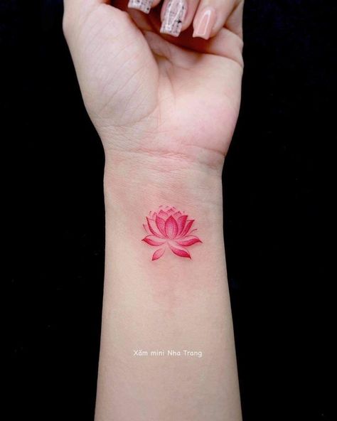 Tiny Bird Tattoos, Simple Tattoos For Women, Pink Tattoo, Ankle Tattoos For Women, Flower Wrist Tattoos, Henna Tattoo Hand, Dragon Tattoo For Women, Small Pretty Tattoos, Tasteful Tattoos