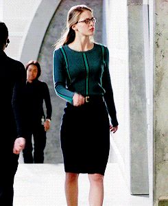 Super girl Kara Danvers Outfits, Supergirl Outfit, Melissa Supergirl, Kara Danvers Supergirl, Supergirl 2015, Melissa Benoist, Super Girl, Cute Preppy Outfits, Fashion Tv