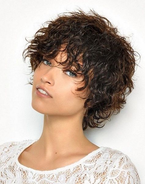 Short Curly Hairstyles For Women, Brown Curly Hair, Short Shag Hairstyles, Short Curly Haircuts, Short Curls, Hair 2018, Shag Hairstyles, Haircuts For Curly Hair, Hair Styles 2017