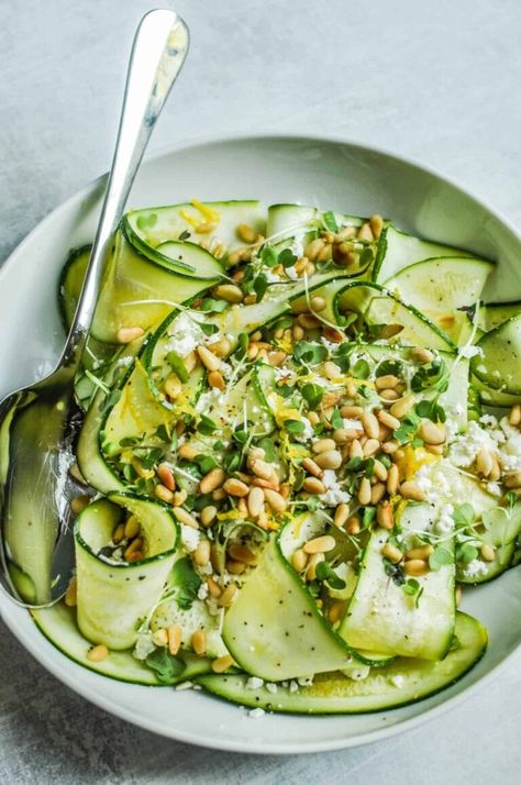 Fedtforbrændende Mad, Plats Healthy, Zucchini Salad, Low Carb Paleo, Veggie Side Dishes, Zucchini Recipes, Healthy Salads, Summer Salads, Soup And Salad