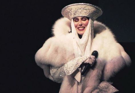 Cher 70s, Cher Outfits, Cher Photos, 70s Photos, Big Hair Dont Care, Mink Coat, She Movie, White Fur, A Teen