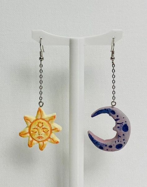 Moon And Sun Earrings Clay, Sun And Moon Clay Earrings, Clay Moon Necklace, Sun And Moon Ceramics, Clay Moon Earrings, Sun And Moon Clay, Moon Earrings Clay, Clay Designs Ideas, Aesthetic Clay Earrings