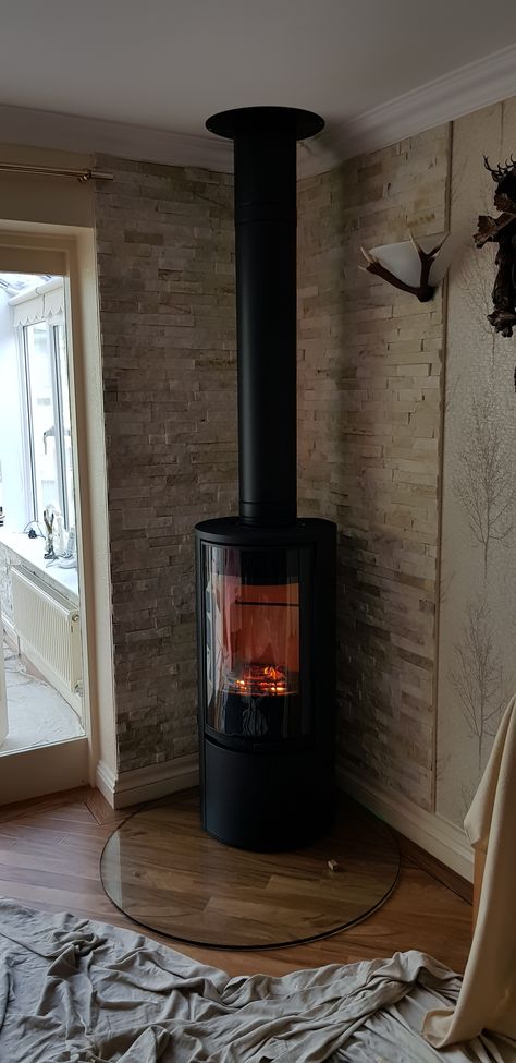 Corner Log Burner, Wood Burning Stove Corner, Contemporary Wood Burning Stoves, Corner Wood Stove, Corner Stove, Wood Burner Fireplace, Wood Burning Stoves Living Room, Log Burner Living Room, Modern Wood Burning Stoves