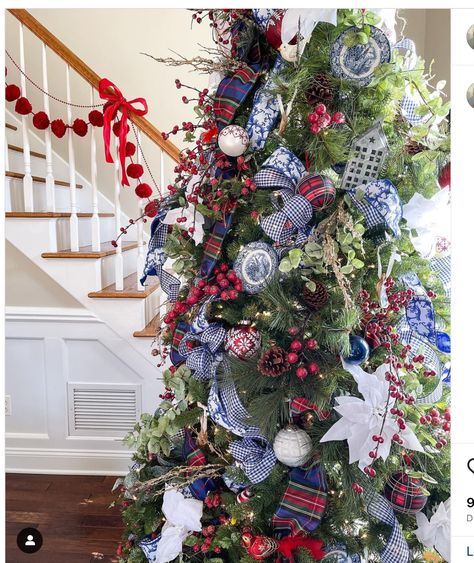 Navy And Red Christmas Decor, Grand Millenial Christmas, Blue And Red Christmas Decor, Blue Christmas Ribbon, Red White Blue Christmas, Tartan Plaid Christmas Tree, Blue And White Christmas Tree, Tartan Christmas Decorations, Christmas Homes