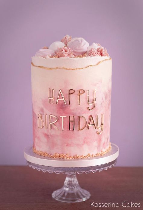 Birthday 30 Cake, Tortas Buttercream, Pink Buttercream Cake, Pink Cake Birthday, Bolo Buttercream, Watercolour Cake, Cake Designs For Girl, Cake With Gold, 14th Birthday Cakes