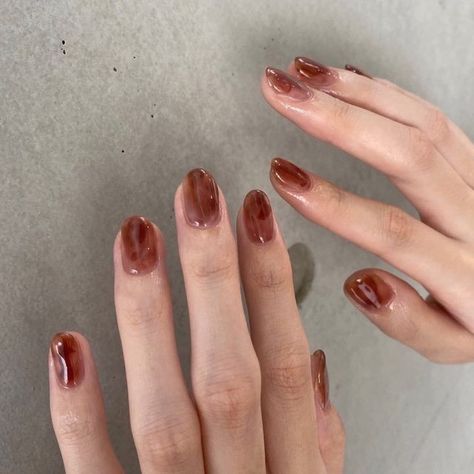 Brown Jelly Nails, Tato Design, Chemistry Posters, Hello Nails, Hippie Nails, Vintage Nails, Simple Gel Nails, Minimal Nails, Casual Nails