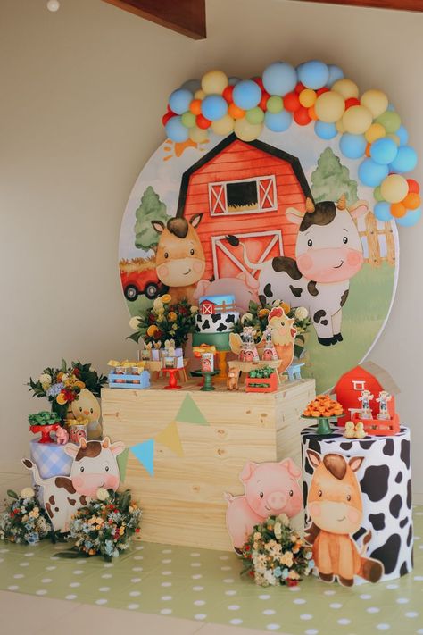 Farm Animals Themed Birthday Party, Farm Animal Birthday Party Decorations, Wild West Birthday, Animal Theme Birthday, Barnyard Birthday Party, Farm Theme Birthday, Farm Animal Party, Farm Animals Birthday Party, Farm Themed Birthday Party