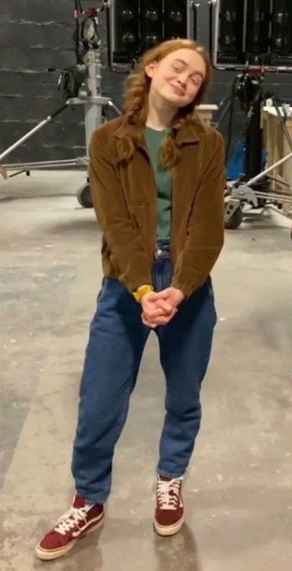 Max Mayfield Clothes Aesthetic, Sadie Sink Casual Outfits, Max Mayfield Inspired Outfit, Max Mayfield Aesthetic Outfit, Max Mayfield Outfit Inspiration, Max Stranger Things Costume, Max Mayfield Style, Max Stranger Things Outfit, Max Mayfield Costume