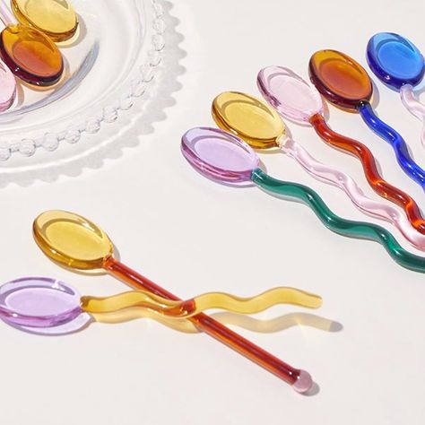 @theoutlier__ shared a photo on Instagram: “Squiggle glass spoons are now live 〰️ available in 6 colour ways. . . . . . . . . . . Image supplied by Soremo” • Dec 20, 2021 at 7:34pm UTC Dessert Presentation, Refreshing Summer Cocktails, Summer Refreshments, Iced Drinks, Tableware Collection, Dessert Spoons, Glass Candy, Summer Cocktails, Spoon Set