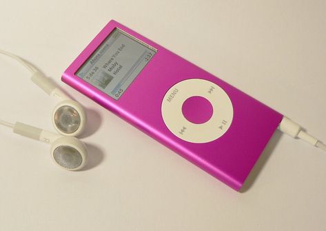 00s Aesthetic, Old Technology, 2000s Aesthetic, Retro Accessories, Pink Y2k, Ipod Nano, High School Musical, Everything Pink, Retro Aesthetic