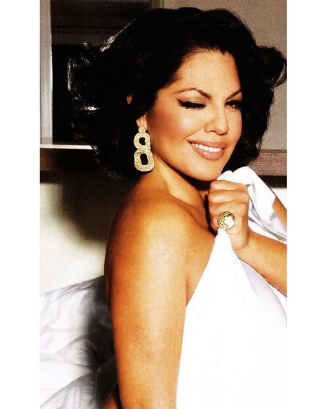 #greysanatomy #greysdepressao Sarah Ramirez, Callie Torres, Sara Ramirez, Jessica Capshaw, Greys Anatomy Cast, Latina Fashion, Acting Skills, Beauty Icons, Grey's Anatomy