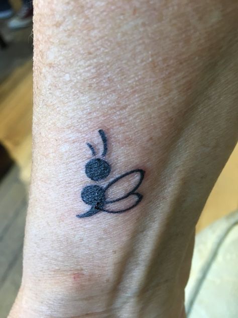 Bee Semi Colon Tattoos, Bumble Bee Semi Colon Tattoo, Semi-colon Tattoo Bee, Bee Semi Colon, Bumble Bee Semicolon Tattoo, Bee Semi-colon Tattoo Ideas, Tattoo Paw Print, Matching Mother Daughter Tattoos, Tattoo Paw