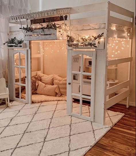 Loft Bed Set Up Ideas, Girls Loft Bed Decorating Ideas, Aesthetic Room Loft Bed, Room Inspo Bunk Bed, Loft Bed Ideas For Small Rooms Aesthetic, Loft Bed Layout Ideas, Loft Beds For Small Rooms Teenagers, Under Loft Bed Ideas Teenager, Girls Loft Bedroom Ideas