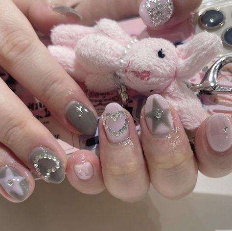 Pink Grey Nails, Idol Nails, Grey Nail Designs, Asian Nails, Korean Nails, Grunge Nails, Blush Nails, Pretty Gel Nails, Really Cute Nails