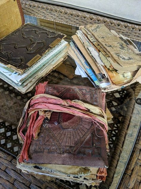 Making Journals, Homemade Journal, History Project, Journal Making, Vintage Papers, Altered Book Art, Fabric Journals, Vintage Junk Journal, Journal Aesthetic