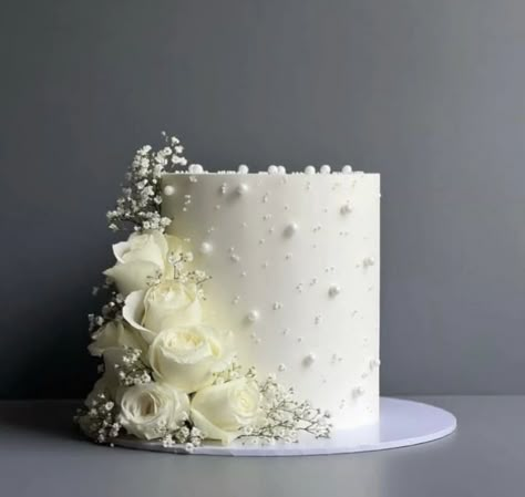 White Cake With White Roses, One Tier Wedding Cake With Pearls, Pearl And Floral Wedding Cake, White Cake Decoration Birthday, Courthouse Wedding Cake, Bridal Shower Cakes Elegant, Nikah Cake Ideas, Simple Wedding Cake One Tier, Bridal Cakes Ideas