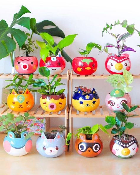 Diy Animal Crossing Crafts, Animal Crossing Ceramics, Animal Crossing Clay Ideas, Animal Crossing Gift Ideas, Animal Crossing Pottery, Animal Crossing Plants, Clay Animal Crossing, Animal Crossing Gifts, Animal Crossing Drawings