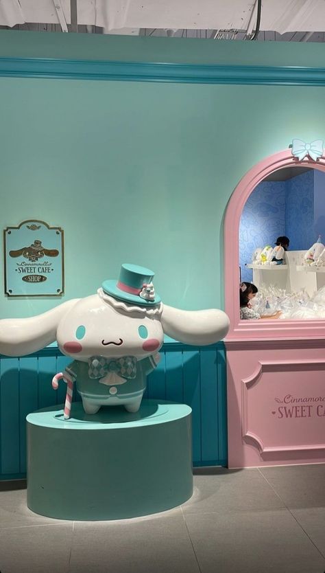 #aesthetic #randomaesthetic #kpop #southkorea #Seoul #kpopshop #kpopcafe #cinnamonroll #sanrio #muu Sanrio Cafe, Template Photobooth, Cinnamoroll Sanrio, Sanrio Puroland, Kpop Shop, Japan Aesthetic, Pop Up Store, Cinnamon Roll, Cinema 4d