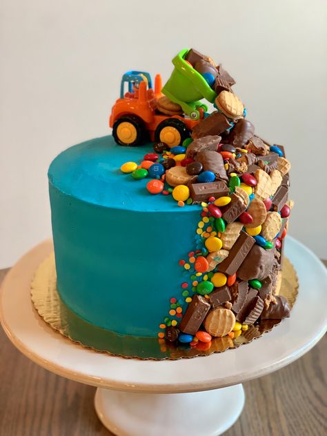 Dump Truck Cake, Tractor Birthday Cakes, Dump Truck Cakes, Construction Birthday Cake, Toddler Birthday Cakes, Second Birthday Cakes, Truck Birthday Cakes, Tractor Cake, Truck Cake