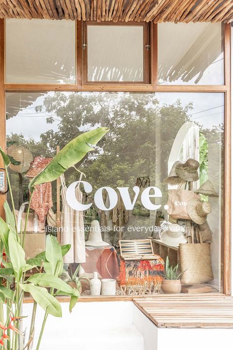 Boutique Store Displays, Bali Interiors, Bali Decor, Boho Store, Clothing Store Interior, Store Design Boutique, Boutique Decor, Store Interiors, Beach Boutique