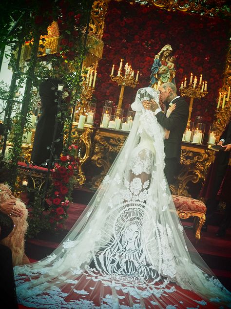 Kardashian Wedding, Big Wedding Dresses, Celebrity Wedding Dresses, Ellen Von Unwerth, Goth Wedding, Travis Barker, Dream Wedding Ideas Dresses, Wedding Weekend, Short Wedding Dress