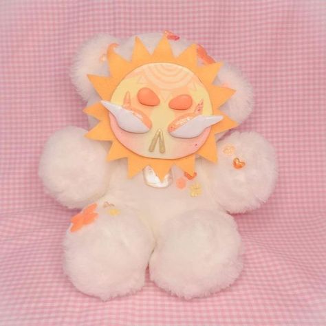 Clay Face Plushies Diy, Clay Faces Plushies, How To Make A Clay Face Plush, Cute Plushie Drawing, Clay Stuffed Animal Face, Clay Stuffed Animals, Clay Face Plushies Cute, Plush With Clay Face, Clay Faced Plushies