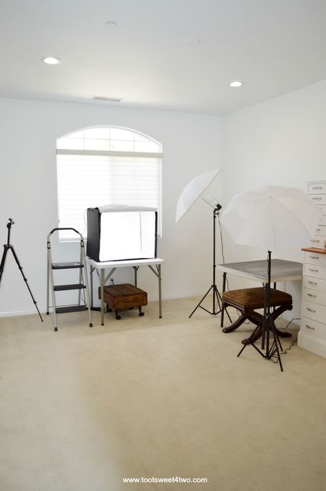 Home Studio Setup Photography, Food Photography Setup, Studio Setup Photography, Photography Home Studio, Home Photography Studio Setup, Small Photo Studio, Small Wooden Crates, Food Photography Studio, Photography Studio Design