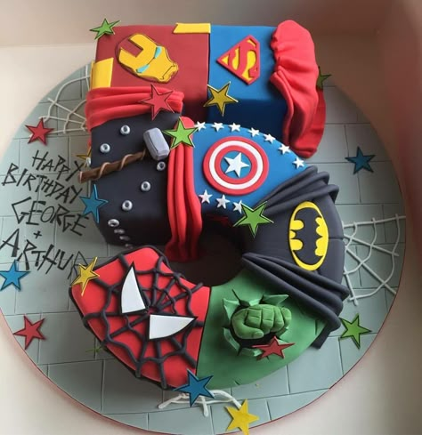 Marvel Birthday Cake, 4de Verjaardag, Cake Decorating Kit, Spiderman Birthday Cake, Marvel Birthday Party, Marvel Cake, Superhero Birthday Cake, 5th Birthday Cake, Avenger Birthday Party