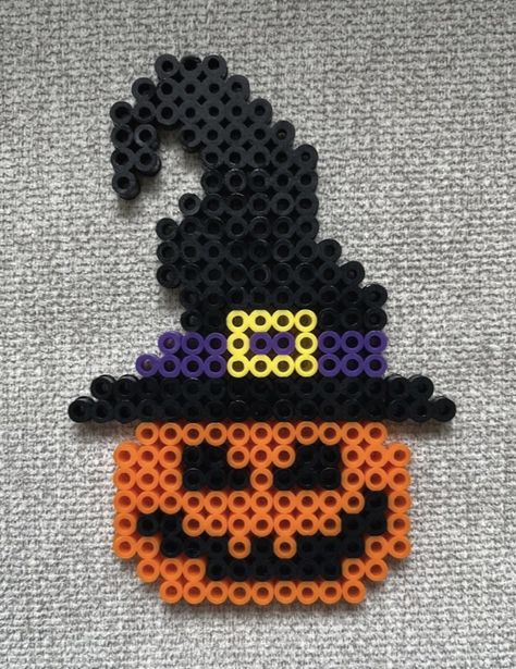 Witch Hat Perler Beads, Melted Beads Designs, Pearler Bead Patterns Thanksgiving, Small Halloween Perler Beads, Perler Bead Patterns Coraline, Halloween Beads Ideas, Halloween Arts And Crafts For Teens, Perler Beads Halloween Pattern, Perler Bead Art Halloween