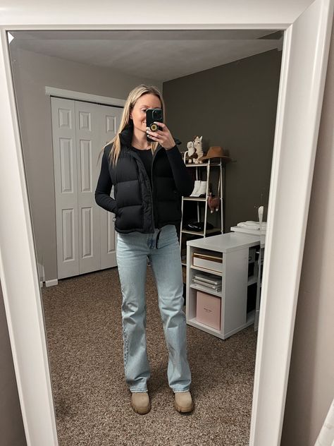 Super Puff Vest Outfit, Cloud Puff Aritzia, Aritzia Super Puff Long Outfit, Aritzia Super Puff Vest, Aritzia Super Puff Mid, Super Puff Vest, Aritzia Super Puff Shorty, Aritzia Super Puff, Super Puff