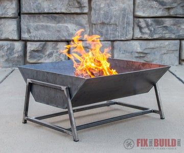 Diy Metal Fire Pit, Diy Fire Pit Ideas, Fire Pit Plans, Brick Fire Pit, Wood Splitter, Metal Fire Pit, Cool Fire Pits, Steel Fire Pit, Fire Pit Accessories