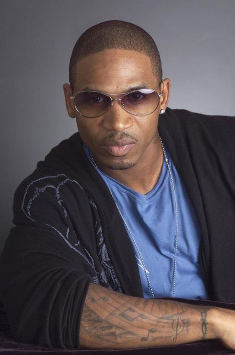 Stevie J - celebrity net worth worth 5 million dollars. #celebrity net worth He Got Game, Stevie J, Bald Men, Man Candy, Net Worth, Record Producer, Celebrity Pictures, Business Man, Beautiful Eyes