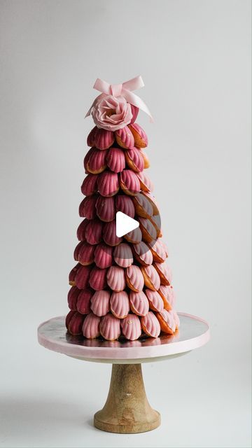 Tower Cake, Madeleine Tower Cake, Dessert Tower, Macaroon Cone Tower, Madeleine Tower, Macaron Tower Birthday, Seashell Madeleine, Madeleine Flavors, Madeleine Cake