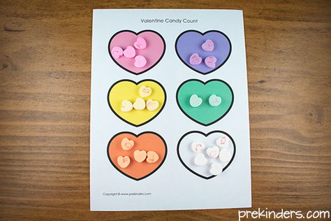 Candy Math Activities, Valentine Math Activities, Candy Math, Preschool Color Activities, Valentines Theme, Math Valentines, Holiday Math, Preschool Valentines, Valentine's Week