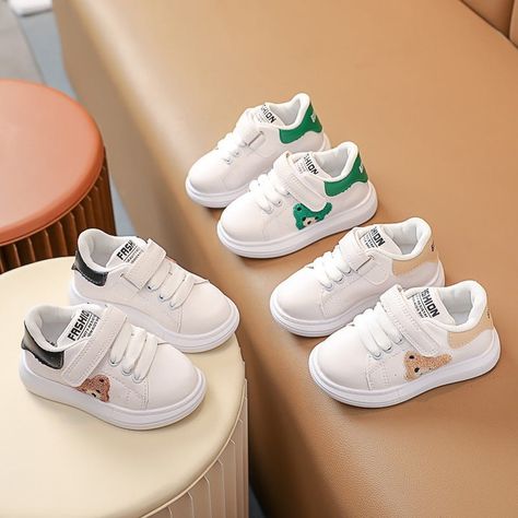 👉 Comment "Shop" order this item 👈 Baby Bear Casual Kids Sports Shoes 👇 https://postdolphin.com/t/LNTYN Toy Kitchen Accessories, Kids Sports Shoes, Neutral Shoes, Estilo Preppy, Toddler Clothes, Boy Shoes, Green And Khaki, Baby Bear, Kids Sports