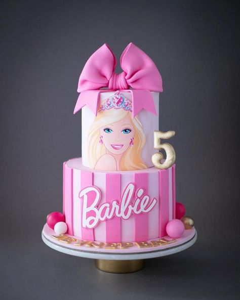 Barbie Cake 5th Birthday, Barbie Inspired Cake, Barbie Birthday Cakes, Barbie Cake Birthday, Barbie Theme Cake, Barbie Cake Ideas, Barbie Cake Designs, Baptism Cake Girl, Barbie Bday