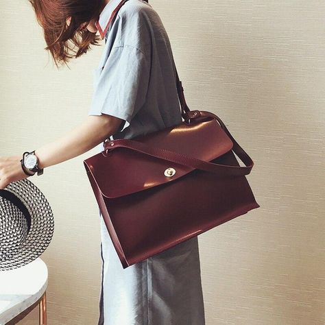 Retro Macy Bag Ladies Briefcase, Maroon Bag, Tote Leather Bag, Leather Laptop Bags, Business Bags Men, Style Anglais, Extra Outfits, Backpack Vintage, Briefcase Women