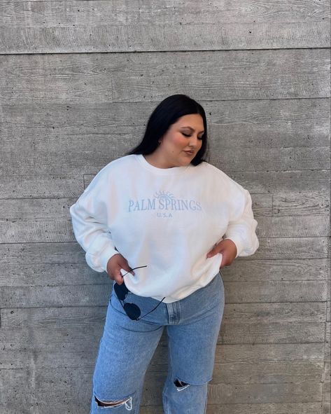 Denim plus size crewneck plus size outfit plus size fall outfits Outfit Plus Size, Plus Size Fall Outfit, Plus Size Outfit, Plus Size Fall, Sweatshirt Outfit, Neutral Fashion, Fall Outfit, Minimal Fashion, Sweater Weather