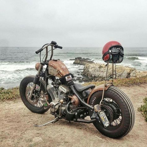 Honda Shadow Chopper, Shadow Bobber, Custom Motorcycle Paint Jobs, Мотоциклы Harley Davidson, Cafe Racer Moto, Custom Motorcycles Bobber, American Chopper, Bobber Style, Old School Chopper