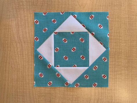 Easy Economy Block Tutorial Accuquilt Blocks, Economy Block Quilt, Economy Block, Economy Design, Cathedral Window Quilts, Household Sewing, Scrap Busters, Block Quilt, Quilt Square Patterns